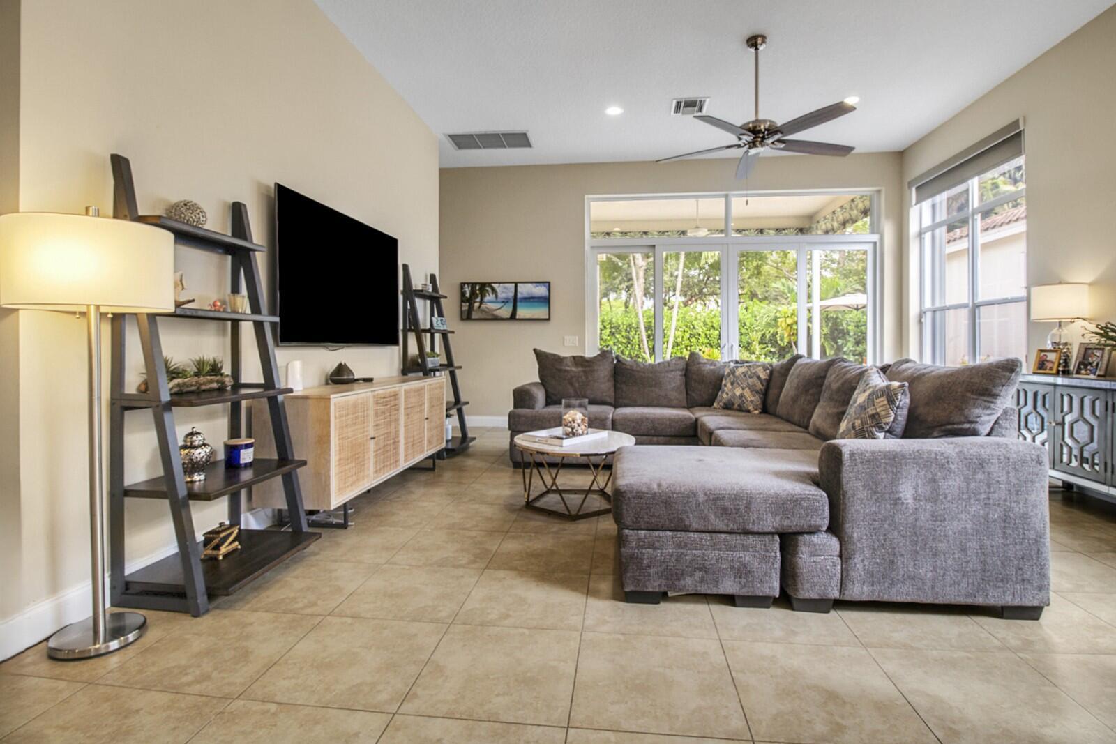 BANYANS @ Broken Sound Co - Residential Lease
