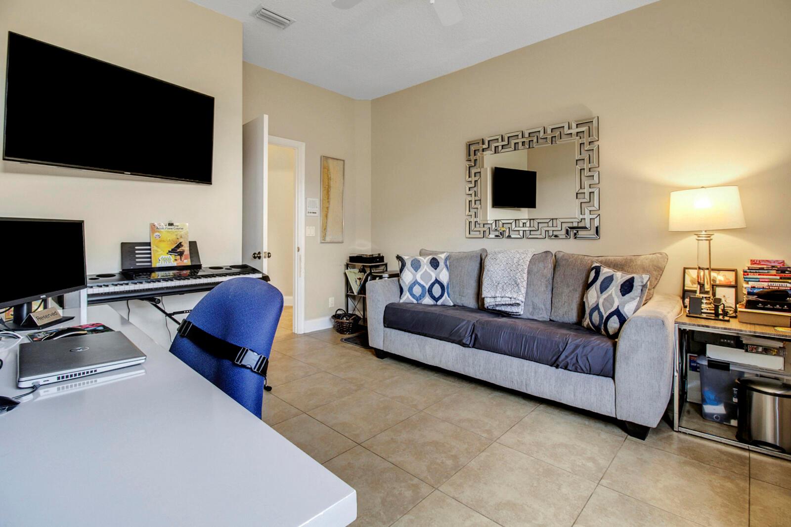 BANYANS @ Broken Sound Co - Residential Lease