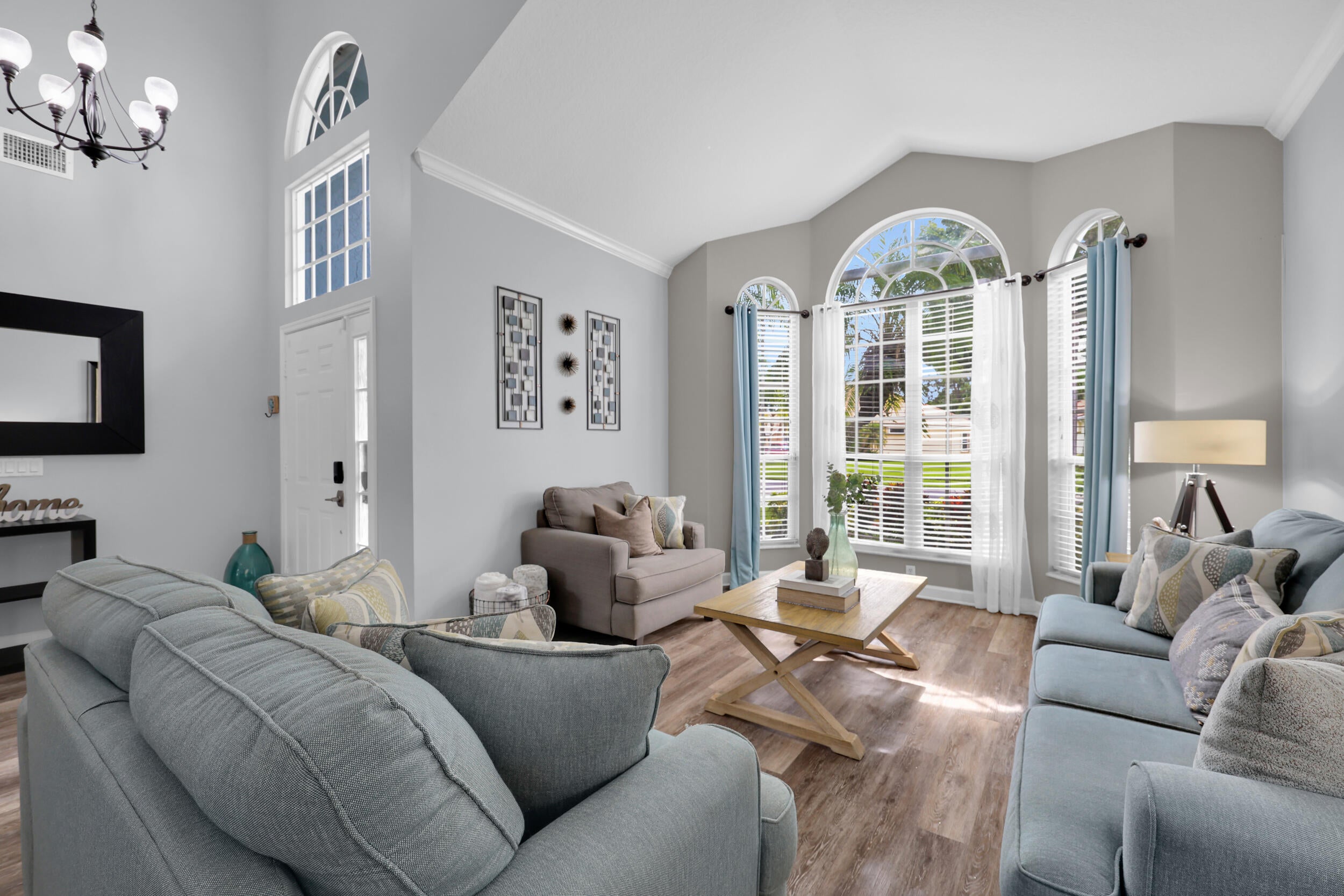 609 SW ROMORA BAY