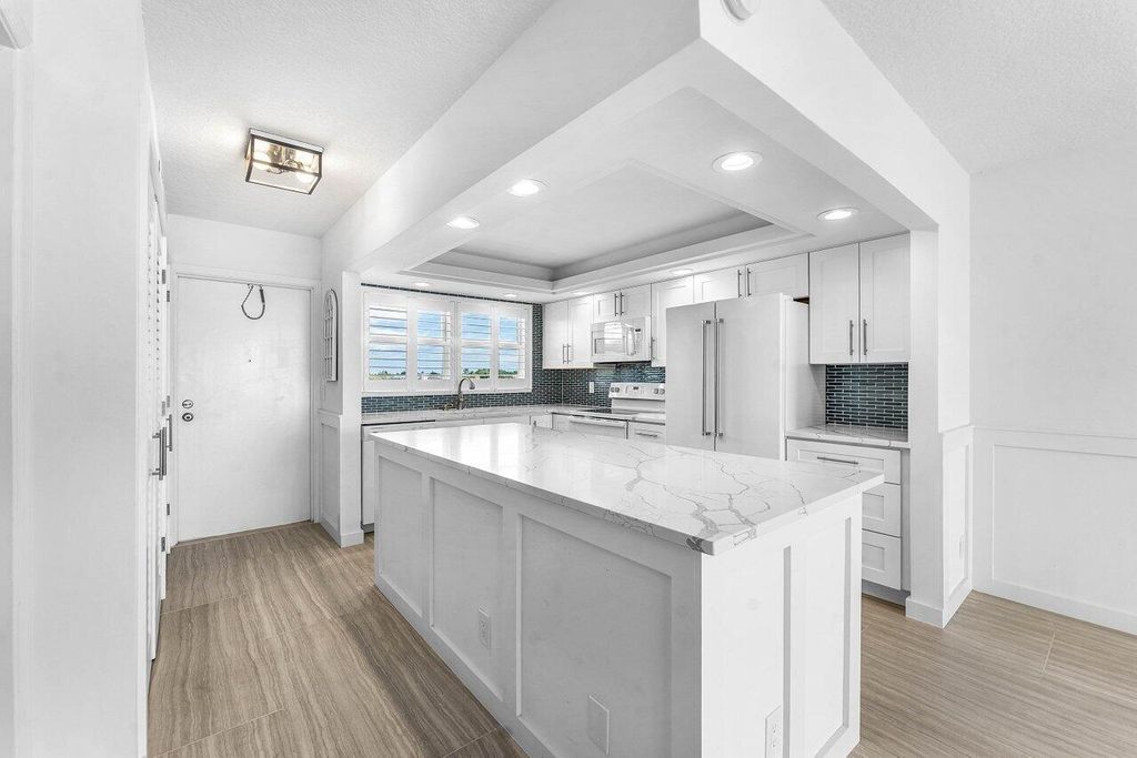 Photo of 2004 S Federal Highway #D403, Boynton Beach, FL 33435 (MLS # R11145281)