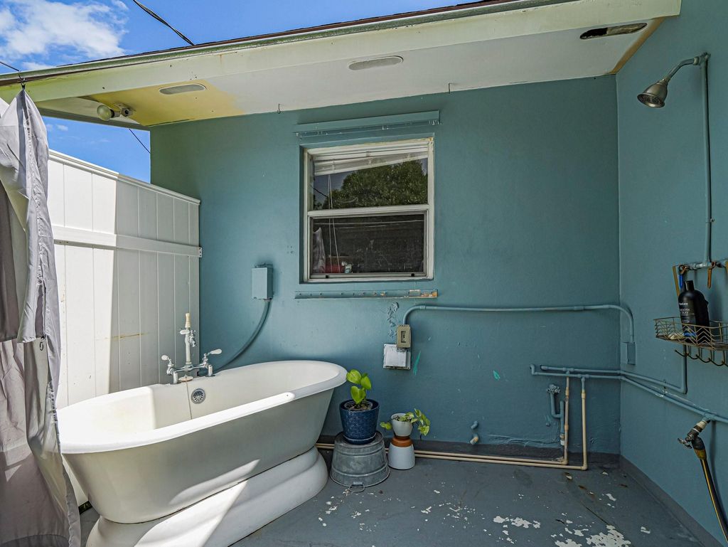 Photo of 265 22nd Ave, Vero Beach, FL 32962 (MLS # F10528368)