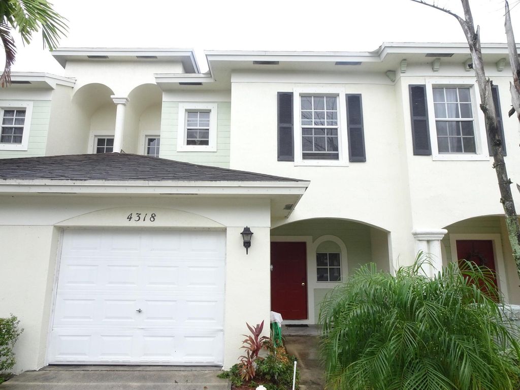 Photo of 4318 Emerald Vis, Lake Worth, FL 33461 (MLS # R11010960)