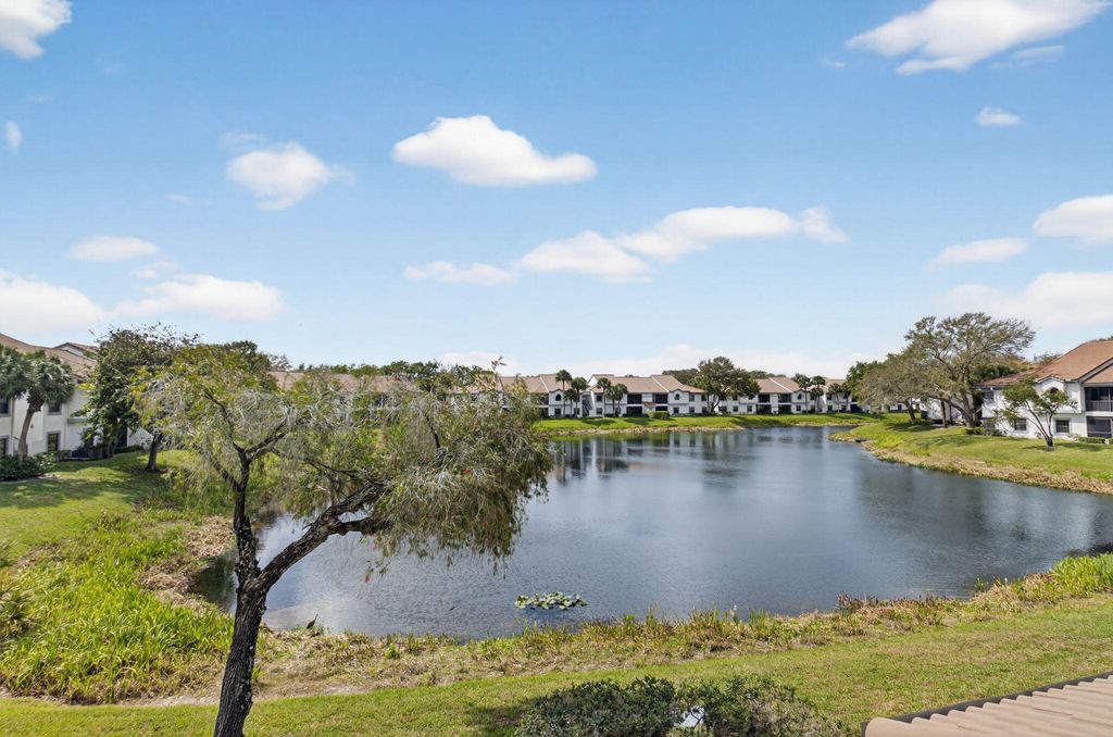 Photo of 5394 Firenze Drive #J, Boynton Beach, FL 33437 (MLS # R11169752)