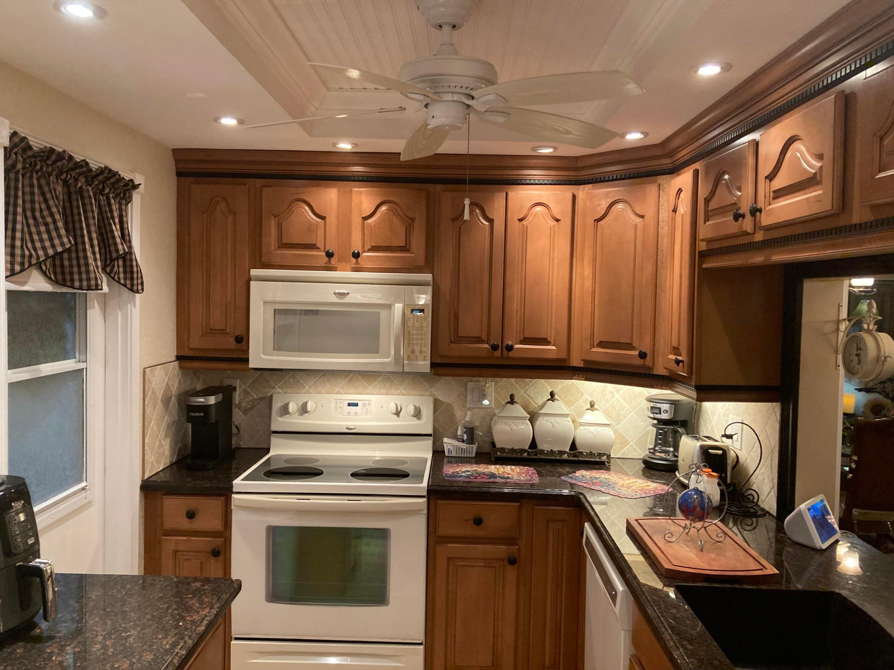 FAIRWAYS NORTH CO-OP - Residential