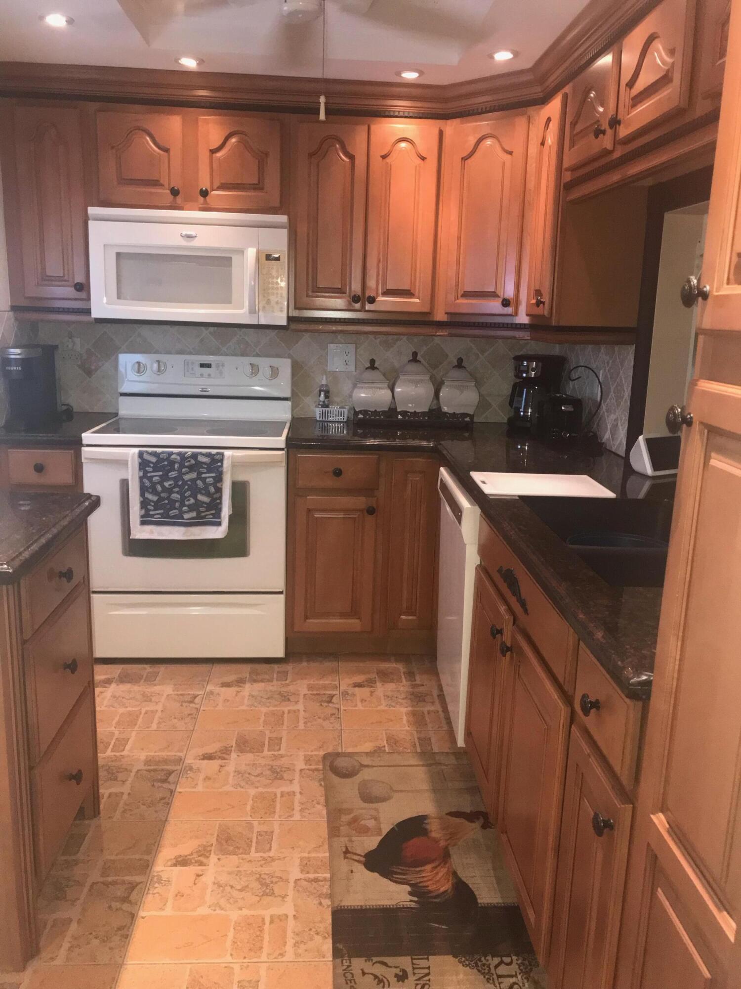 FAIRWAYS NORTH CO-OP - Residential