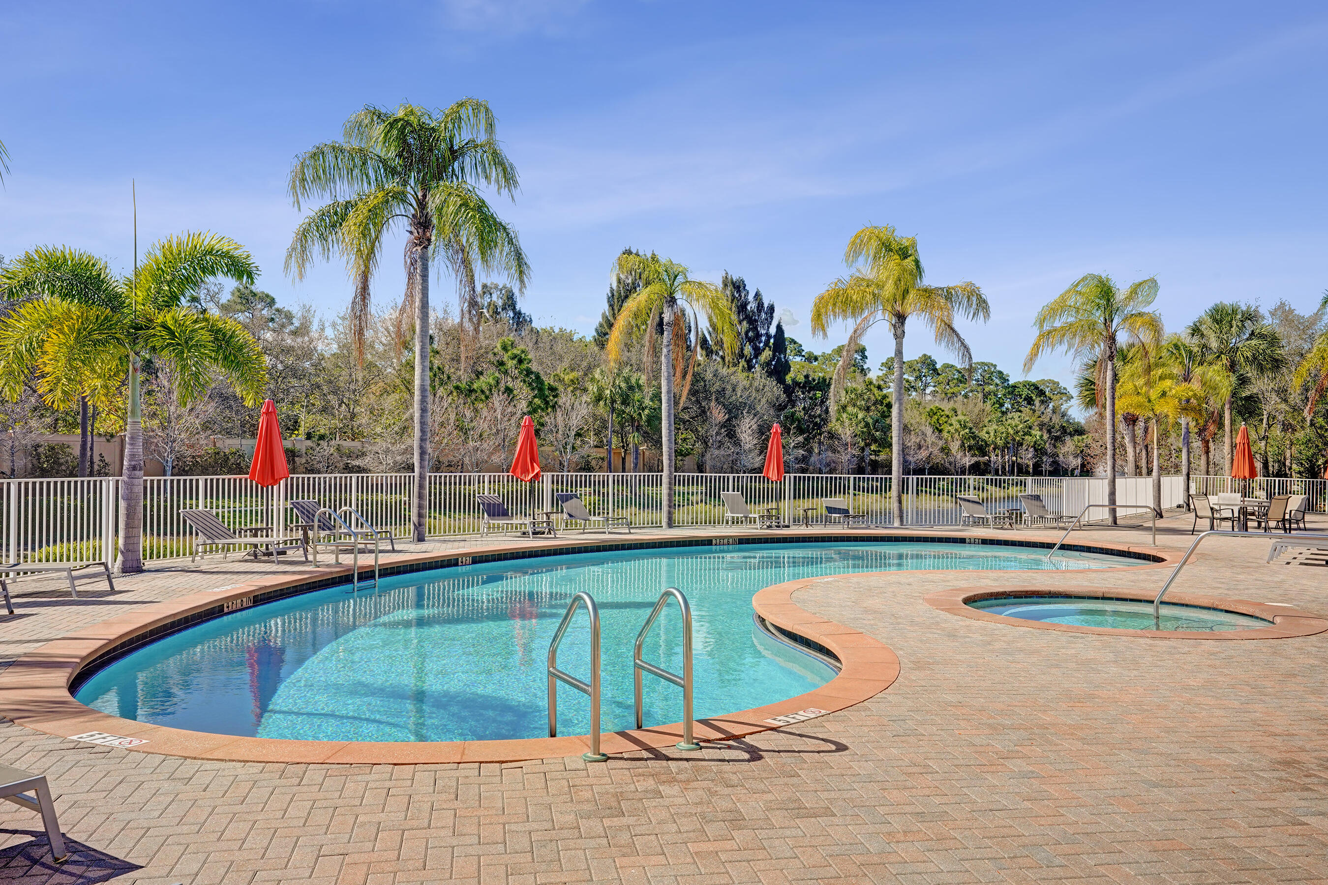 COLONY RESERVE AT LAKE WORTH - Residential