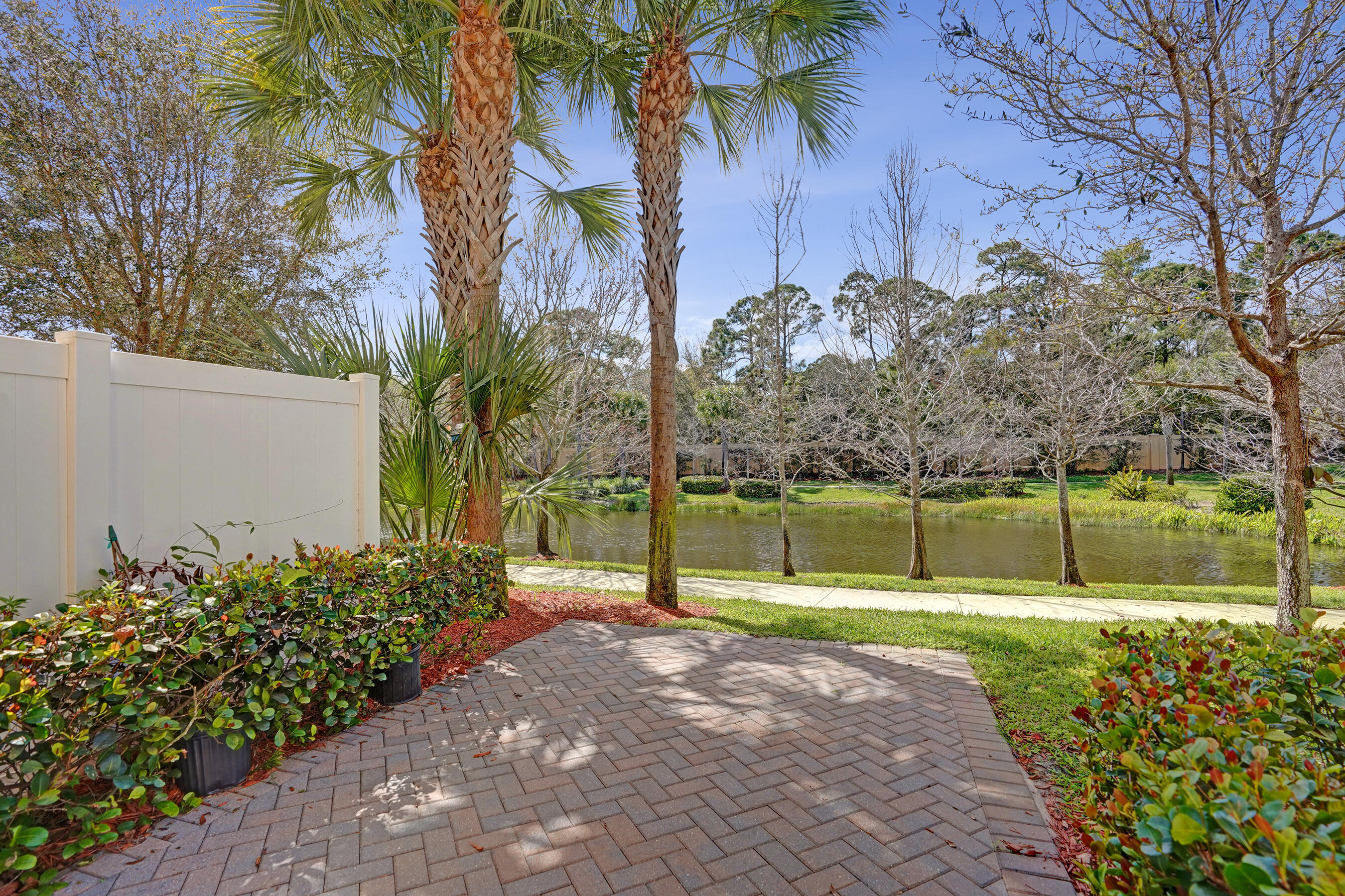 COLONY RESERVE AT LAKE WORTH - Residential