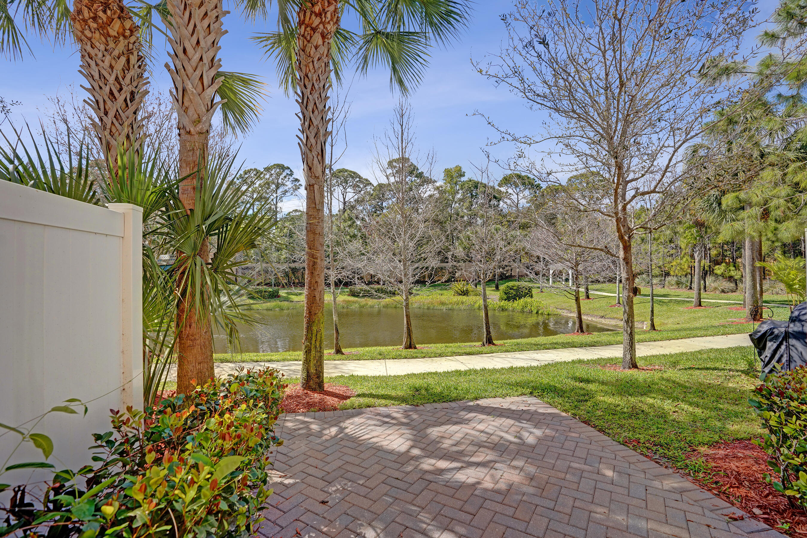 COLONY RESERVE AT LAKE WORTH - Residential