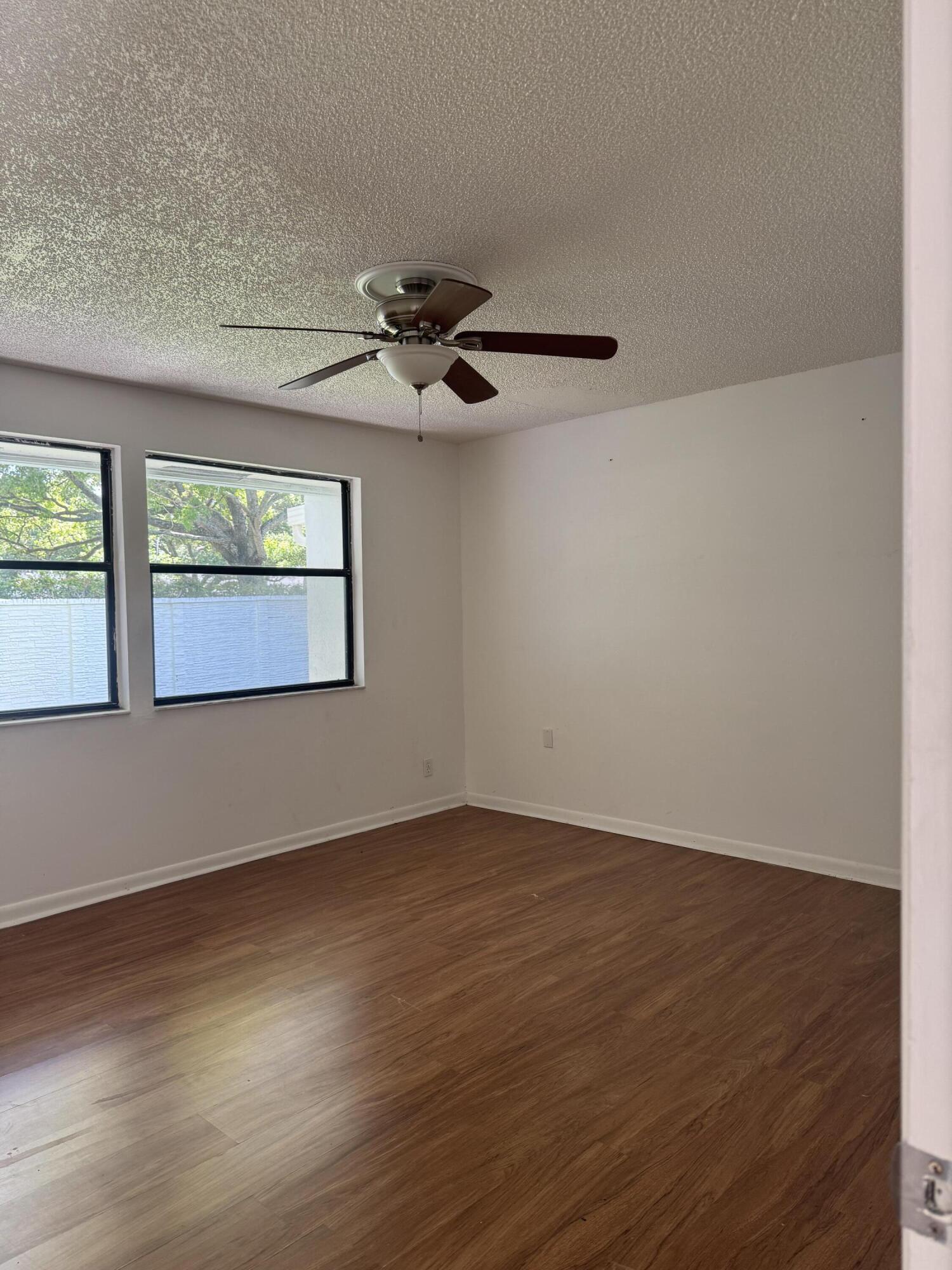 OAK LAKES - Residential Lease