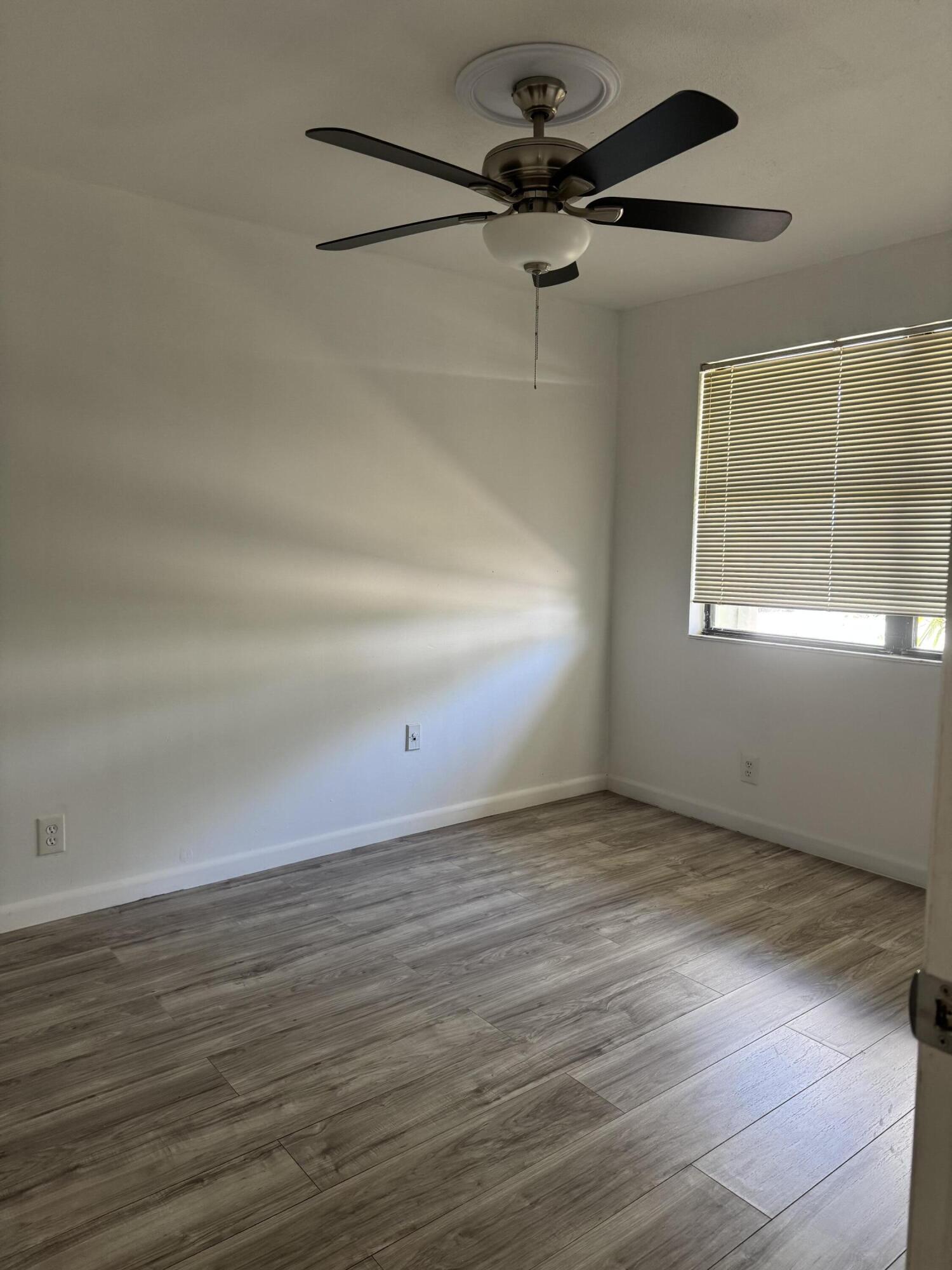OAK LAKES - Residential Lease