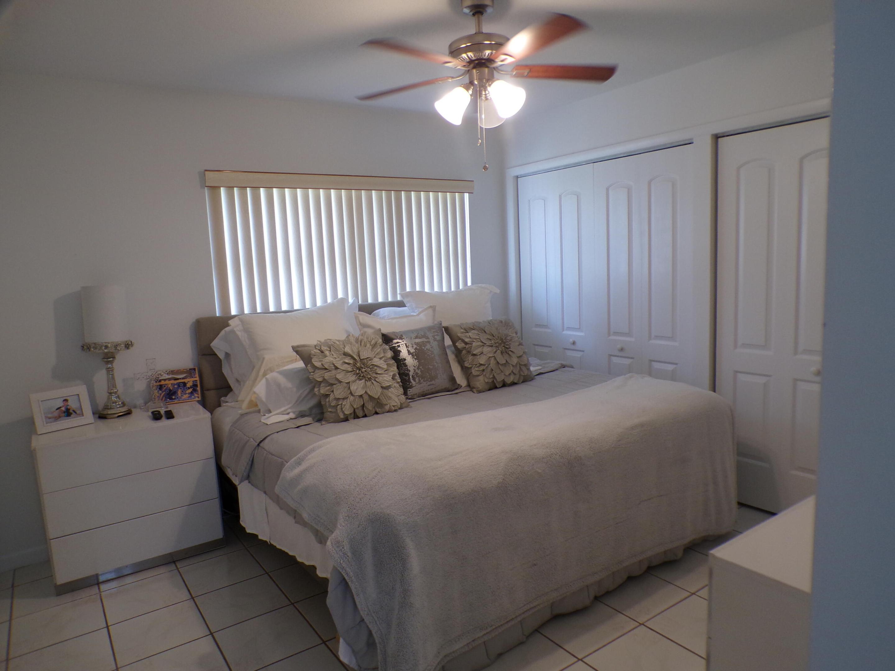 CRESTHAVEN VILLAS CONDO 19 - Residential