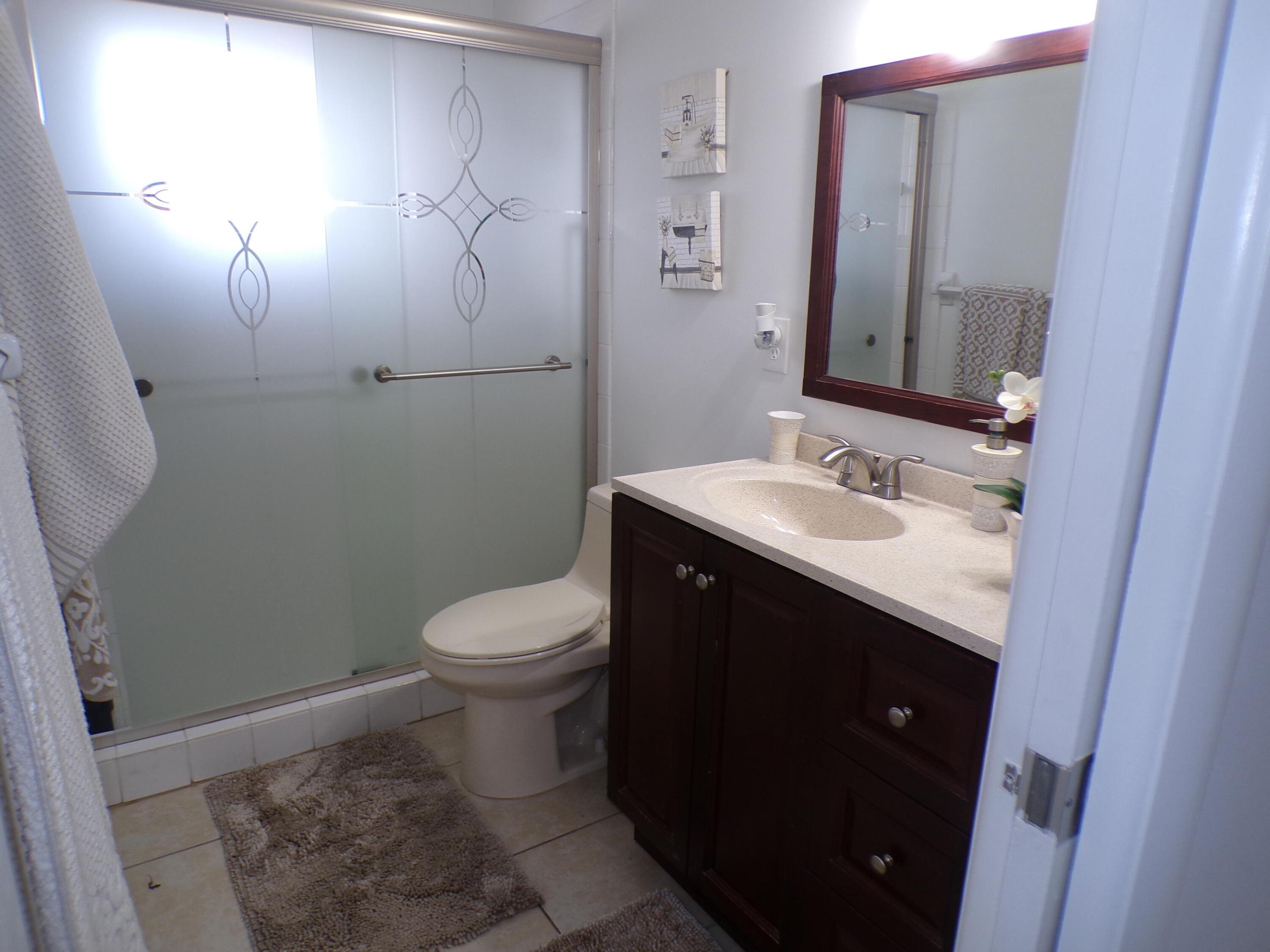 CRESTHAVEN VILLAS CONDO 19 - Residential