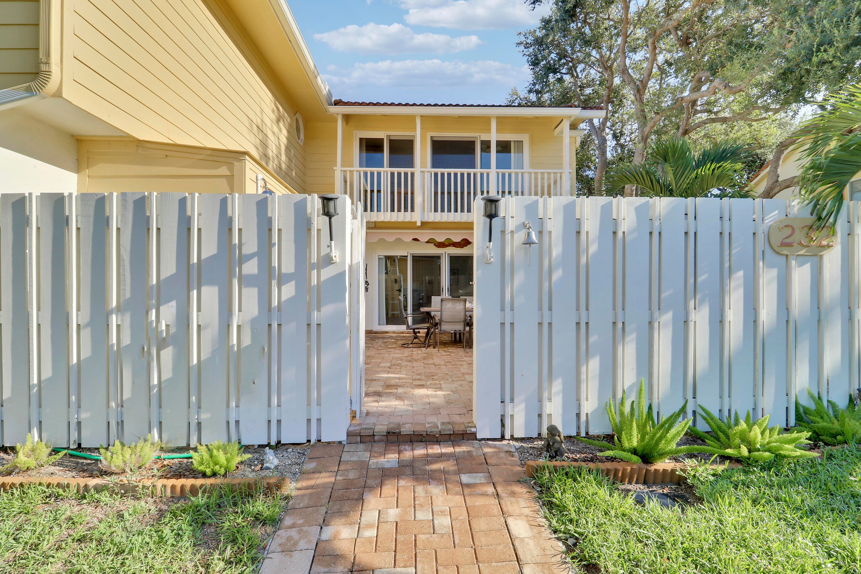 232 Seabreeze Circle