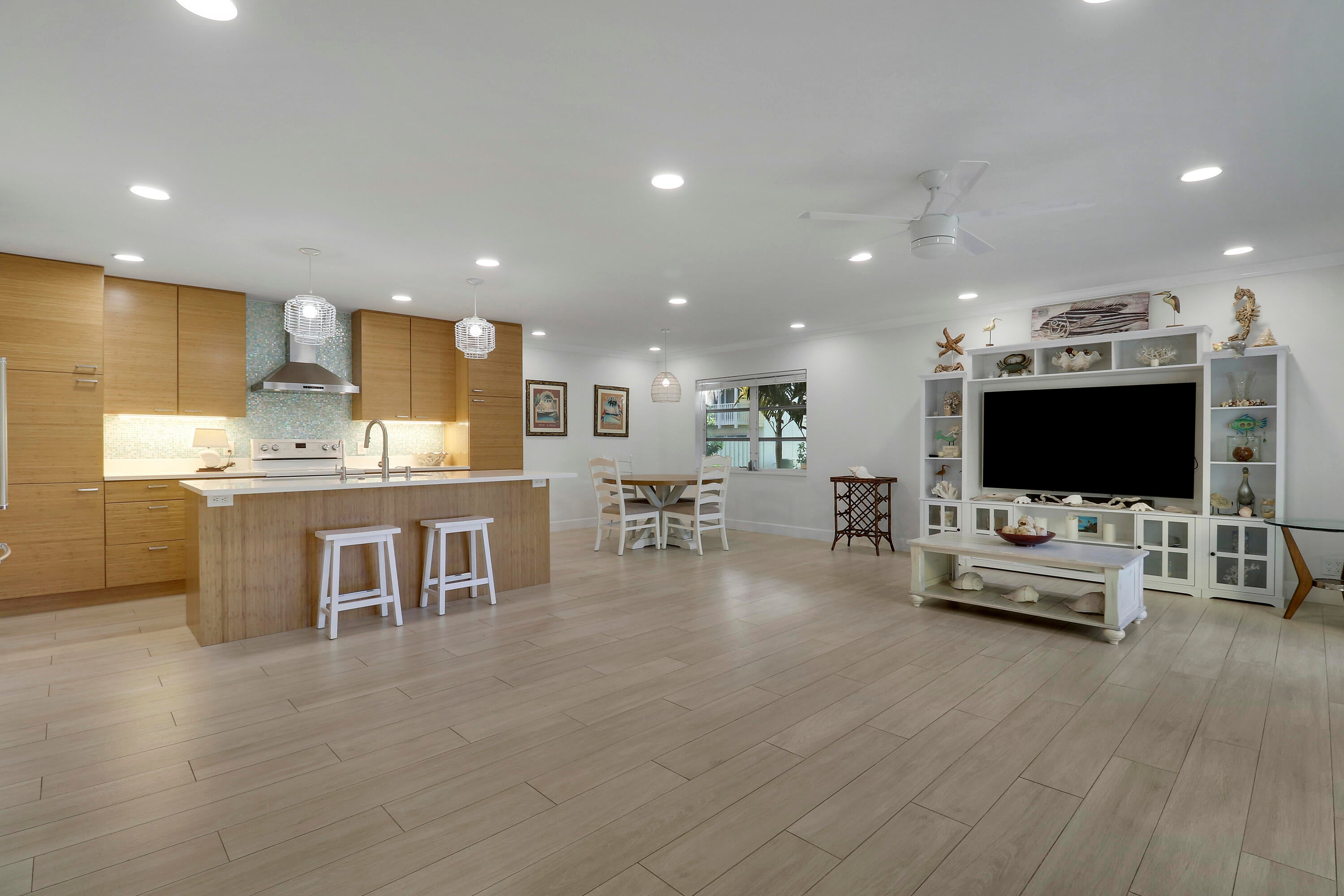 232 Seabreeze Circle