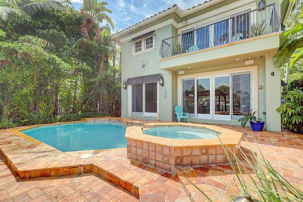 Rio Vista Isles - Residential