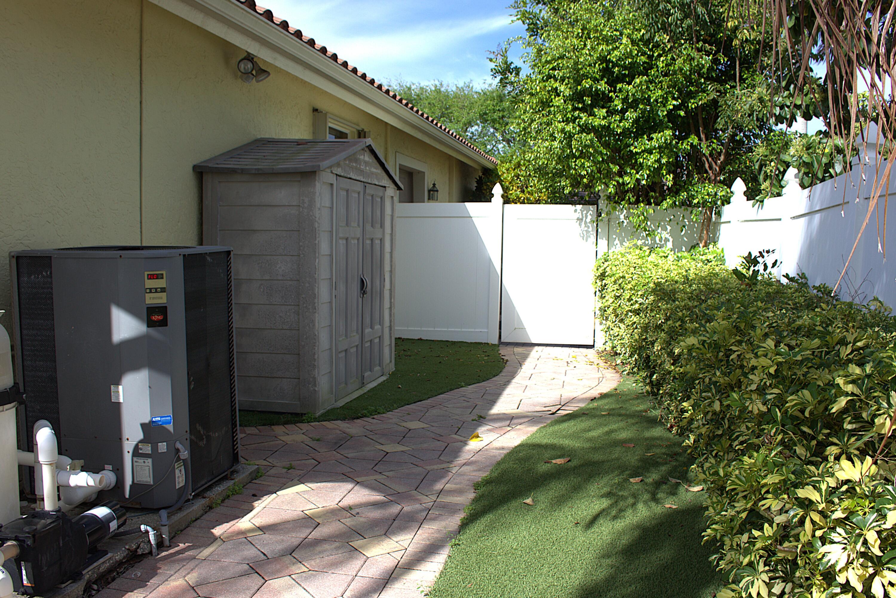 CYPRESS CREEK COUNTRY CLUB SW QUAD - Residential