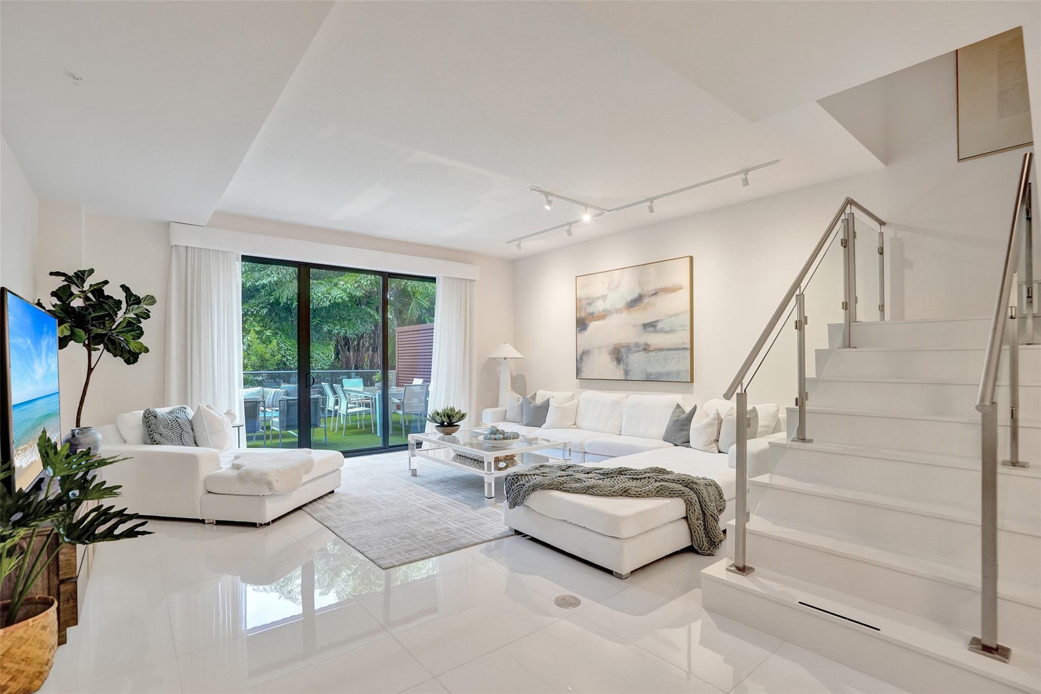 3030 N Ocean Blvd S104