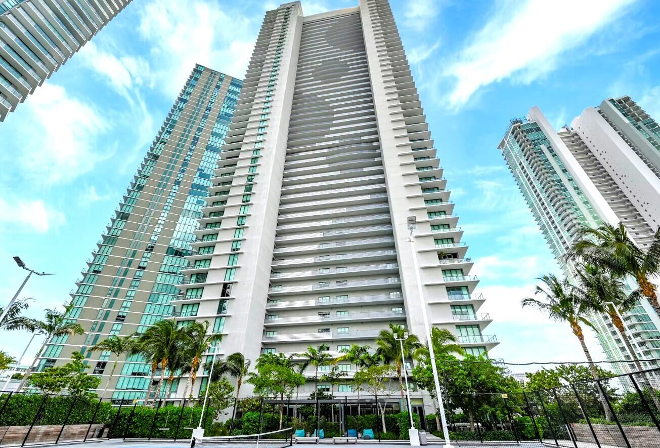 480 NE 31st Street 906