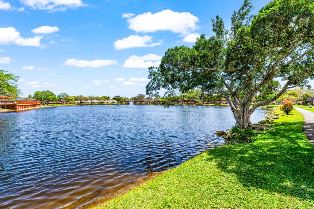 Photo of 630 MARLBORO Oval #B, Lake Worth, FL 33467 (MLS # B26081510)