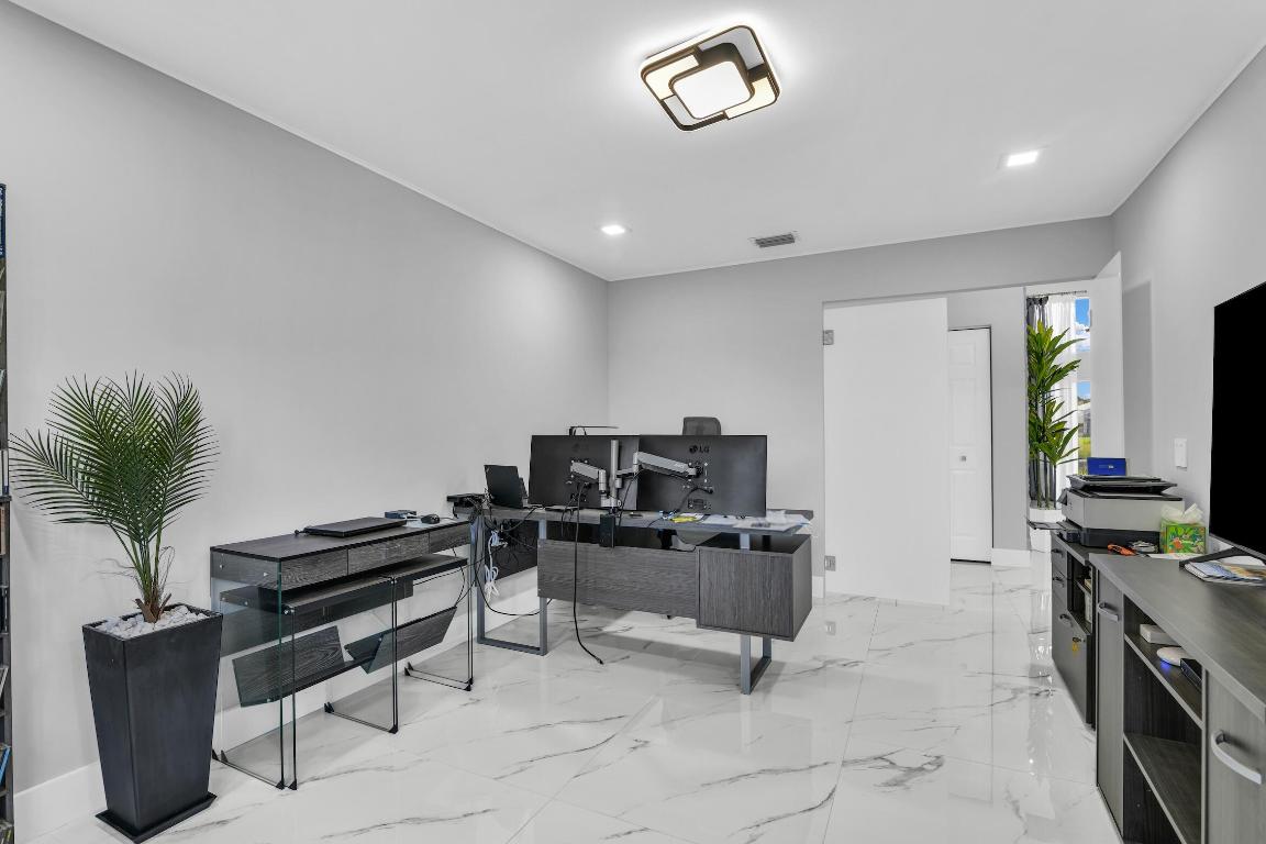 VALENCIA LAKES 2 - Residential