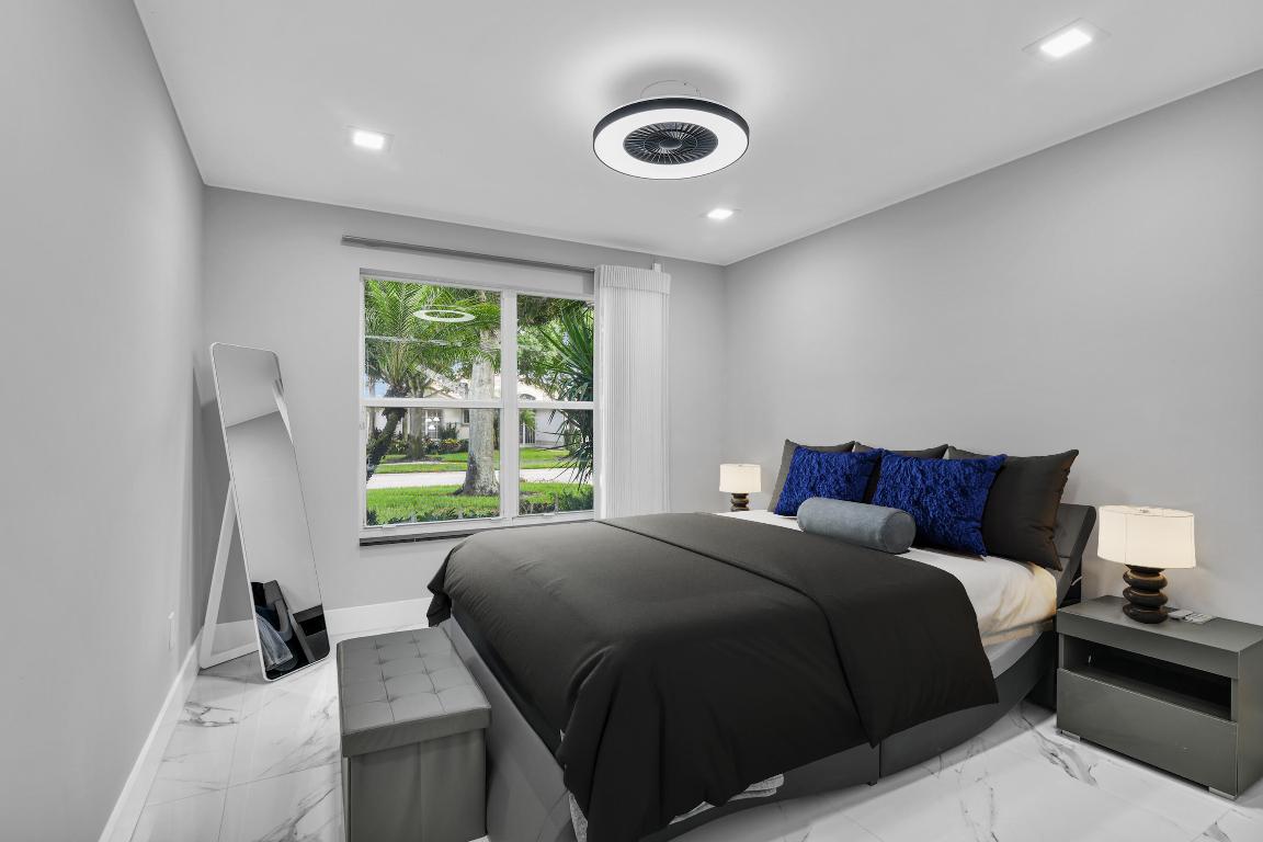 VALENCIA LAKES 2 - Residential