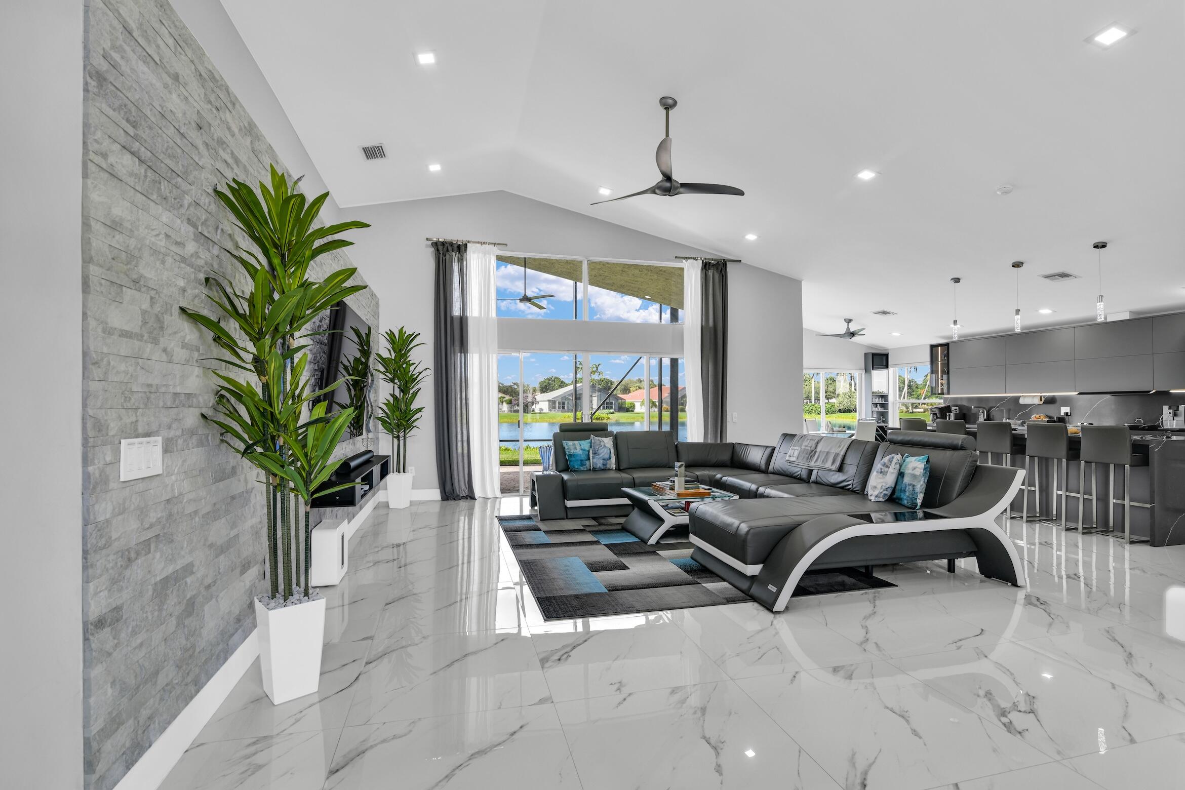 11674 Caracas Boulevard ()