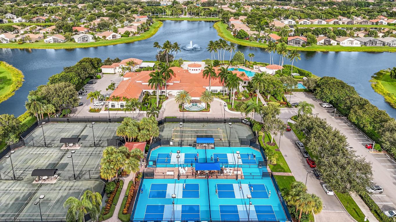 VALENCIA LAKES 2 - Residential