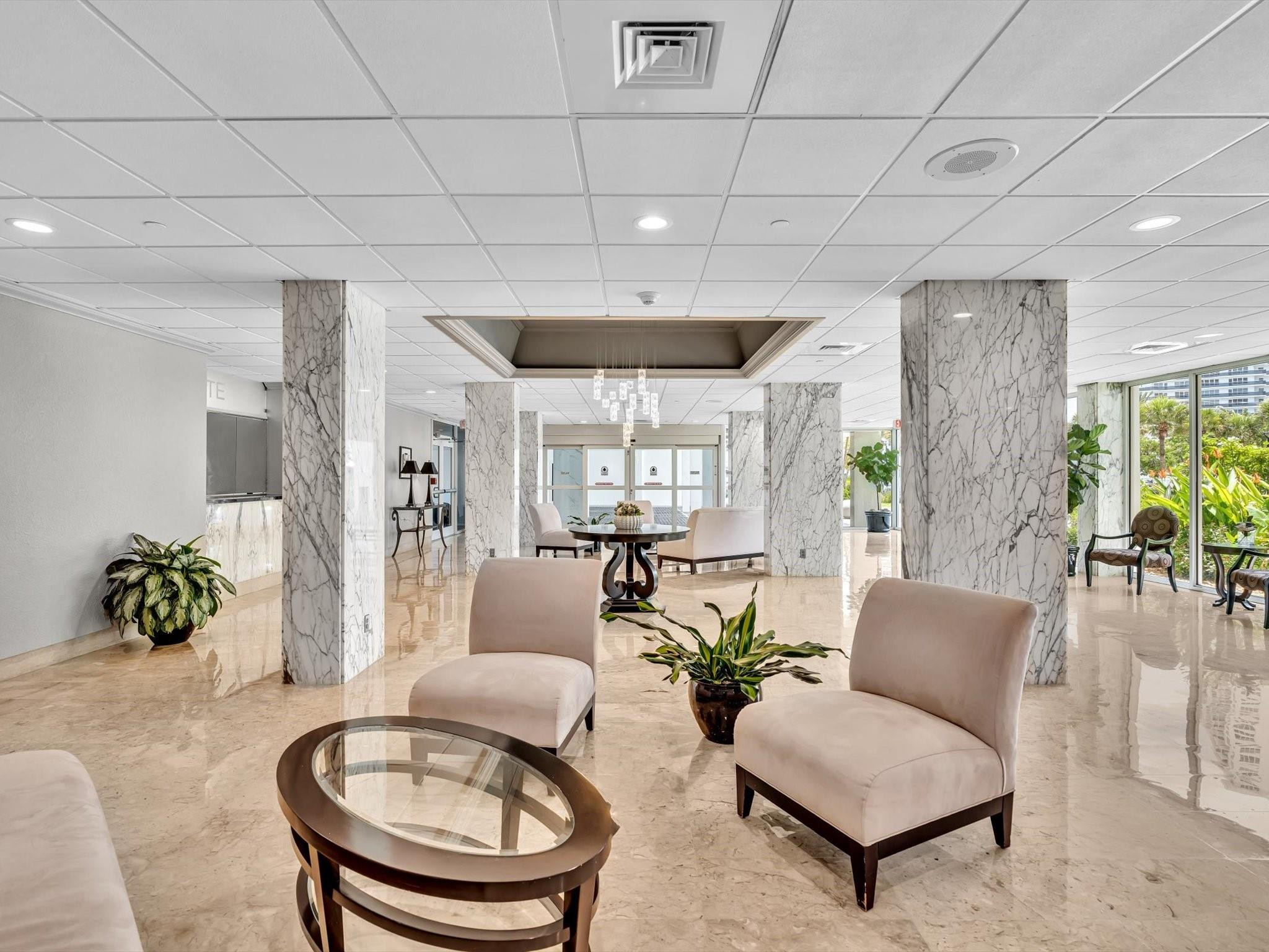 Coral Ridge Towers East - Residential