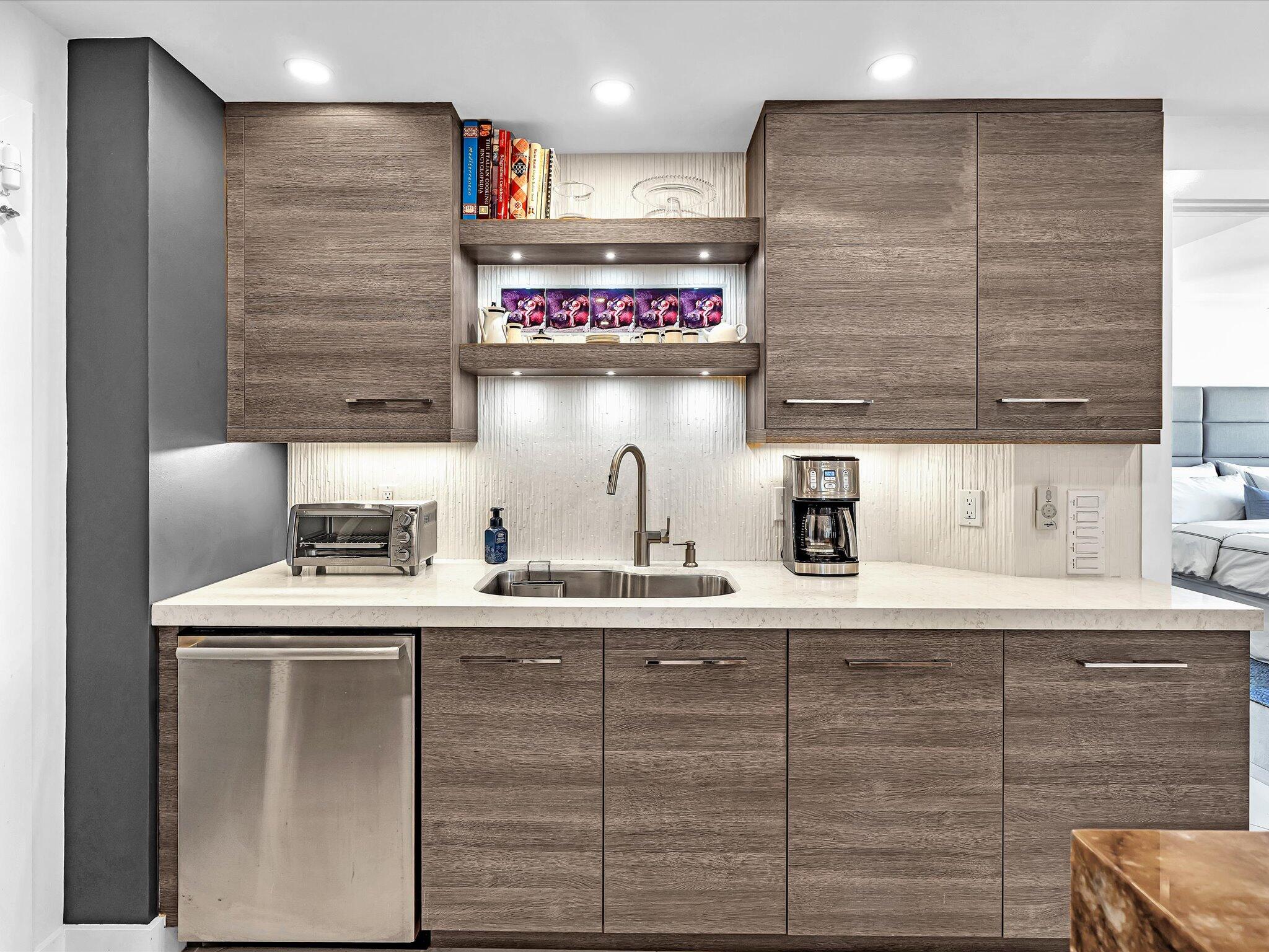 Coral Ridge Towers East - Residential