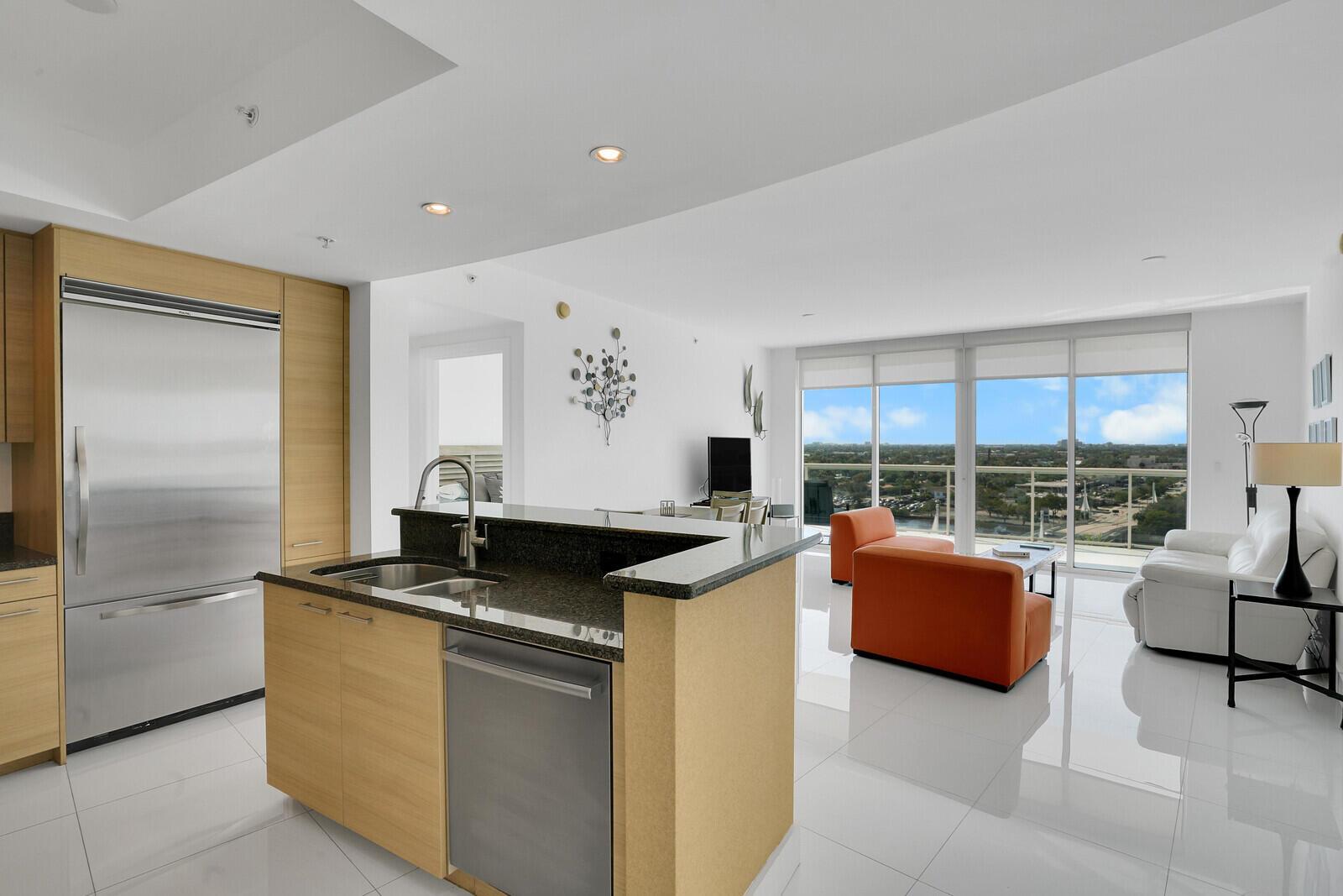 1 N Ocean Boulevard 913