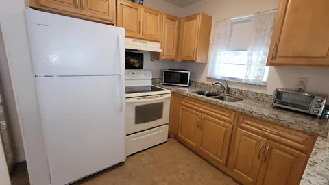 418 Sheffield Q, West Palm Beach, FL 33417 - MLS#: R11078301