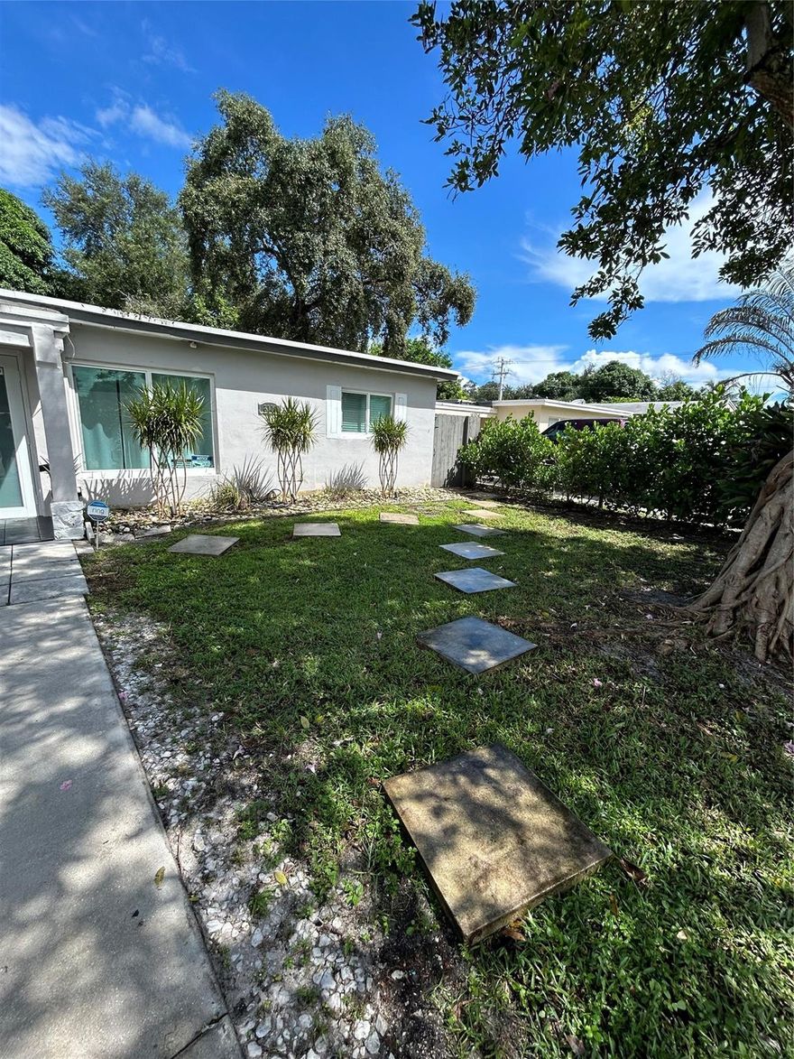 This memorable place is anything but ordinary; it’s a New Tiny Home Retreat.. With an assigned parking space and private entrance, it features lush landscaping and ample shade. Brand new, the kitchen is beautifully decorated and fully equipped. The bathroom boasts luxurious marble finishes, while the spacious bedroom and a smart TV for entertainment and full closet  for all your belongings. Water, electric, and WIFI included. Near shops, restaurants, and major highways. !5 minutes from Hollywood beach and 5 minutes from The Hard Rock. If you are looking for peace of mind and privacy, this is your place.