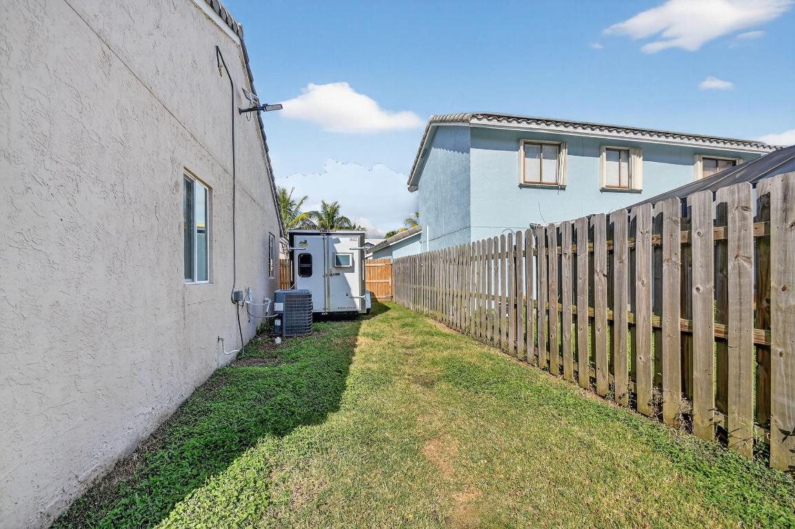 STRAWBERRY LAKES 3 - Residential