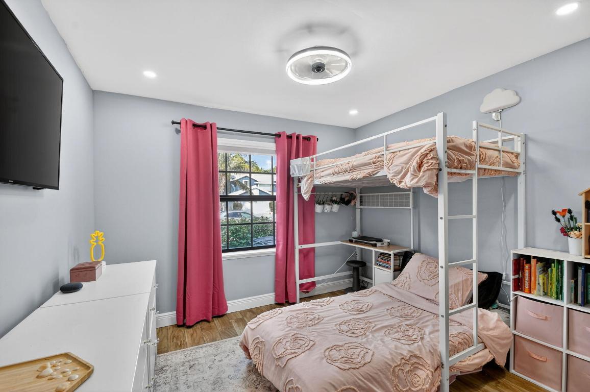 STRAWBERRY LAKES 3 - Residential