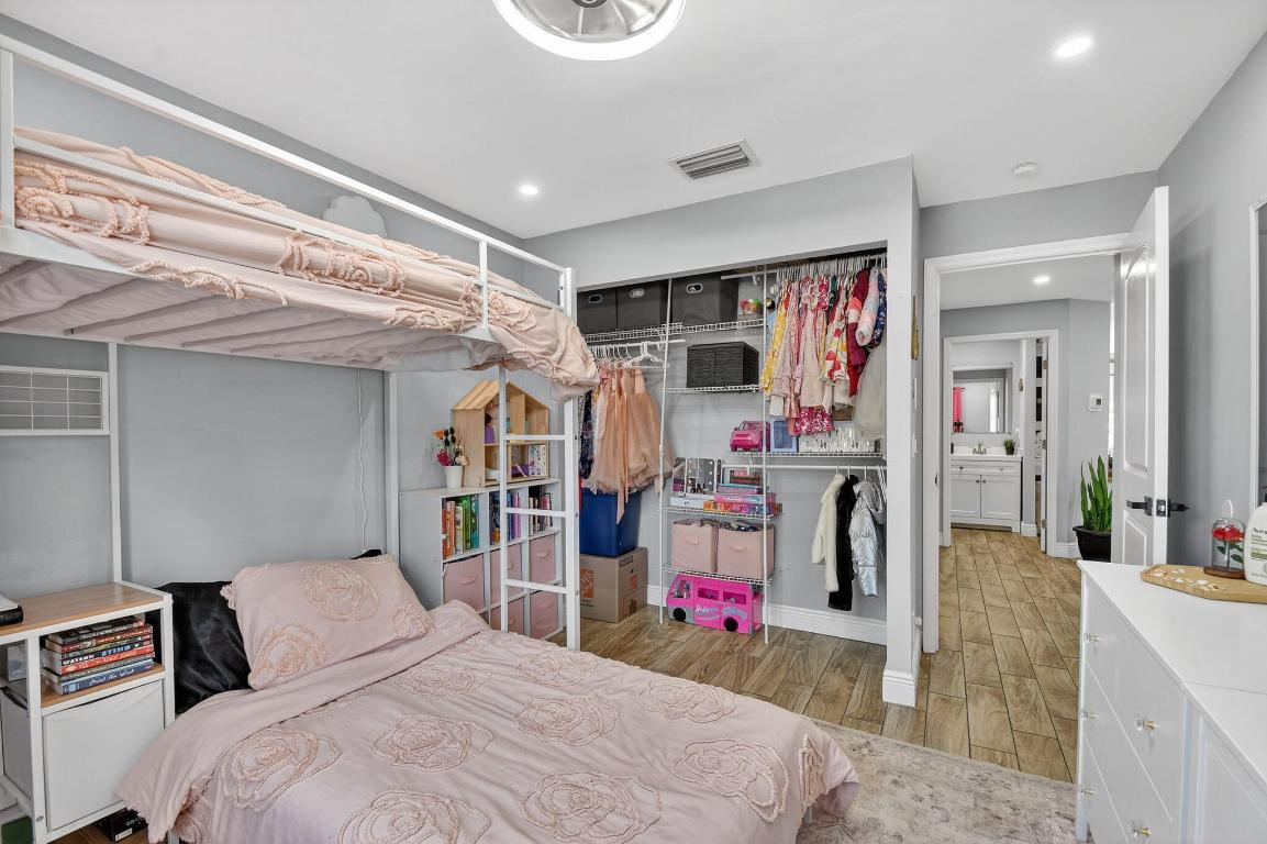 STRAWBERRY LAKES 3 - Residential