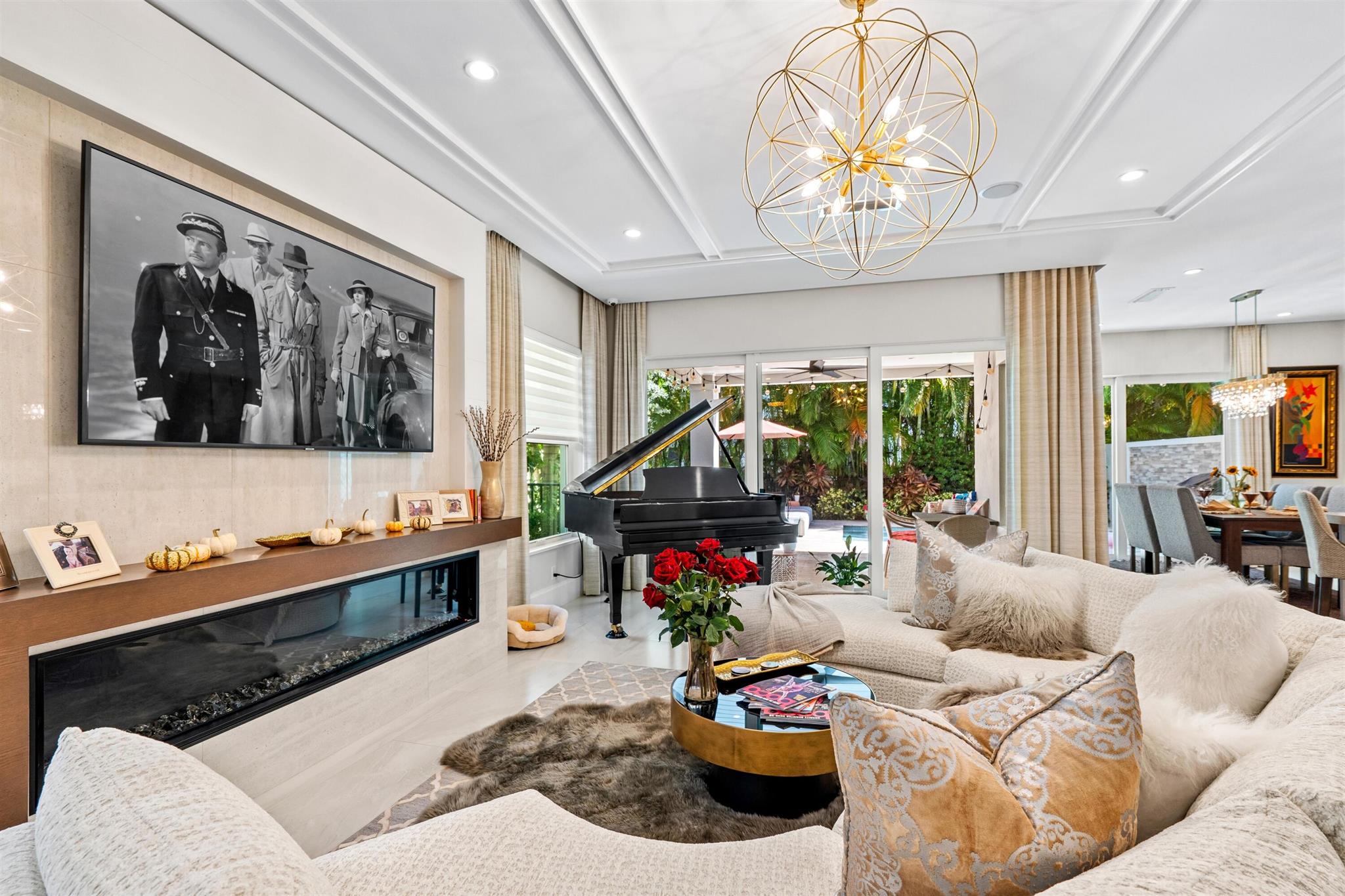 436 NE Wavecrest Way