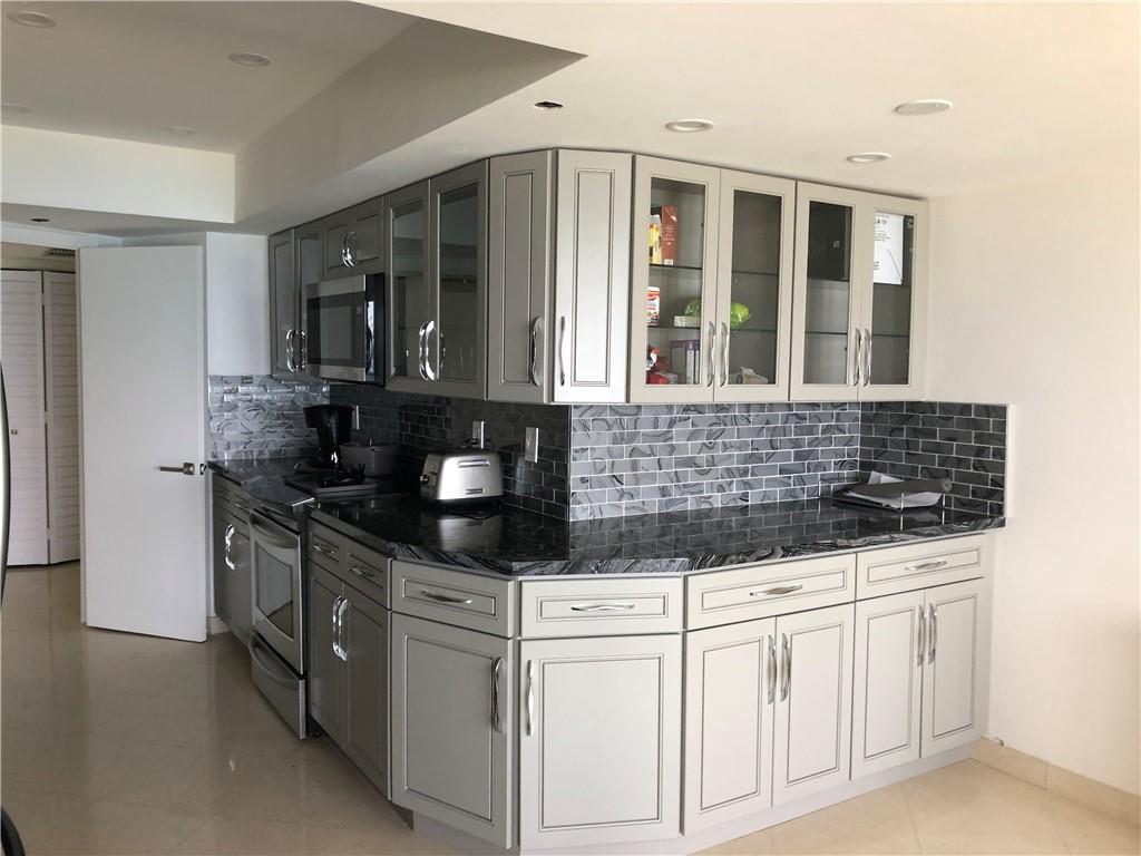 SEA RANCH CLUB OF BOCA I - Residential Lease