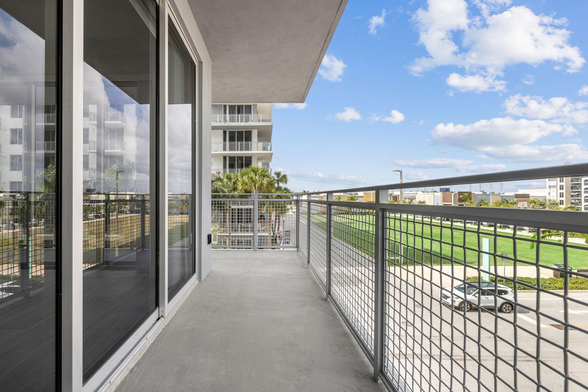 DANIA POINTE - Residential Lease