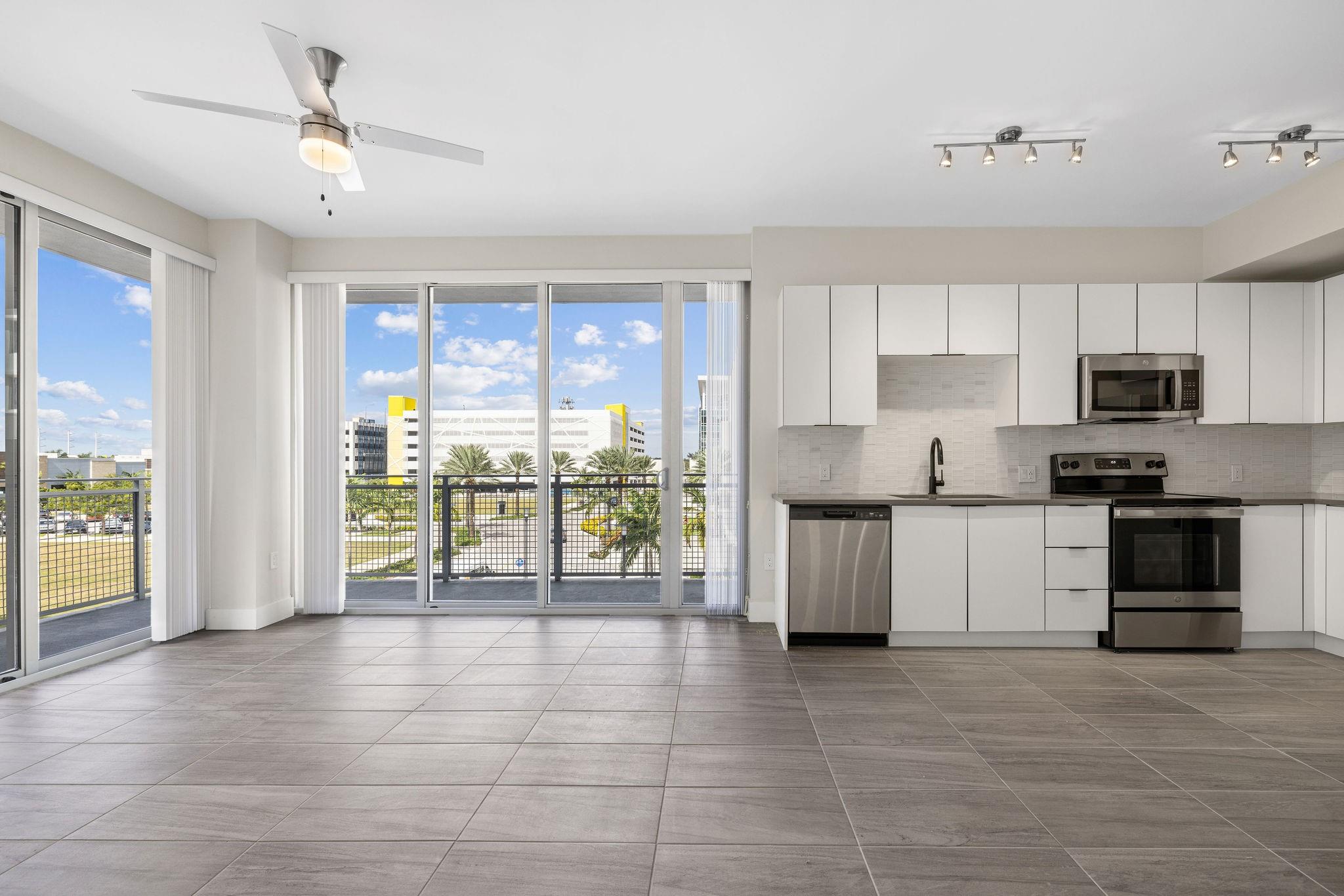 DANIA POINTE - Residential Lease