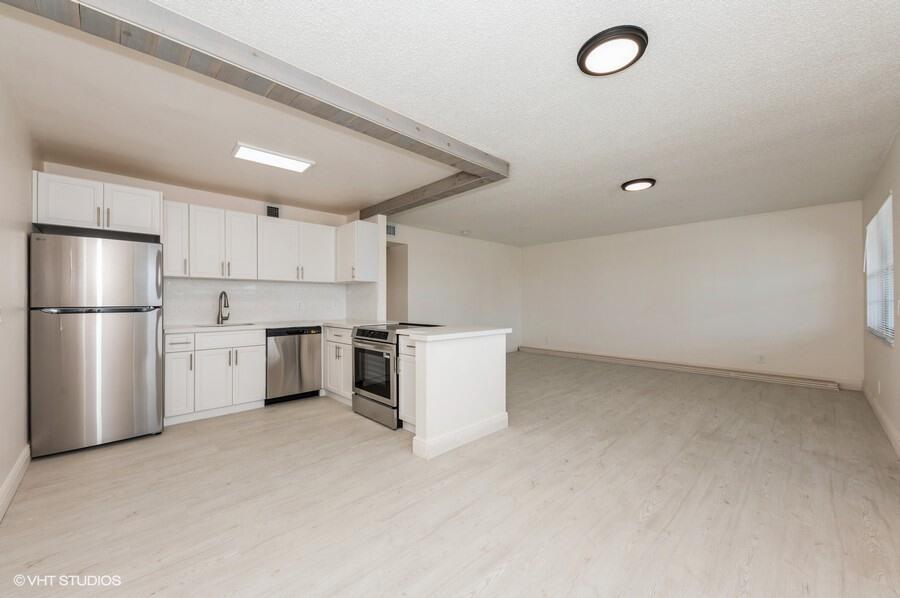 CENTURY VILLAGE - SOMERSET CONDOS - Residential