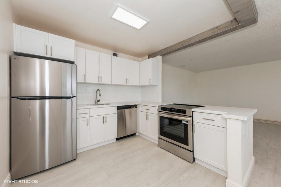 CENTURY VILLAGE - SOMERSET CONDOS - Residential