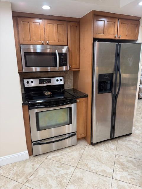 ROYAL AMBASSADOR CONDO - Residential Lease