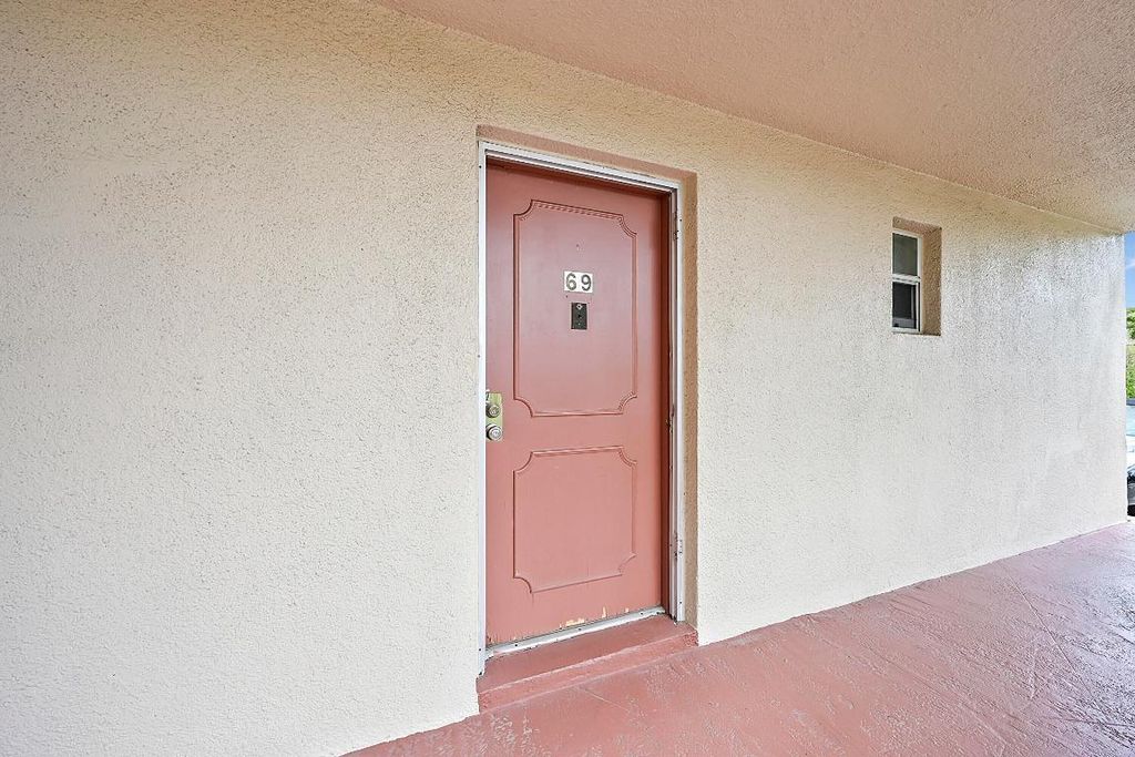 Photo of 506 Davis Road #69, Palm Springs, FL 33461 (MLS # R10966401)