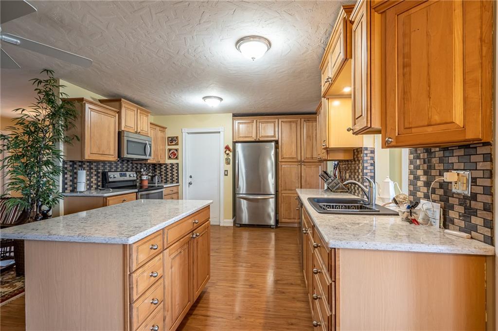 Lauderdale West 3 Sec 83- - Residential
