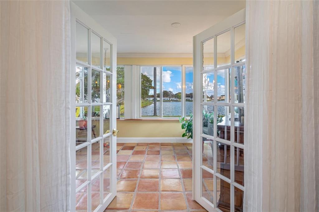 Lauderdale West 3 Sec 83- - Residential