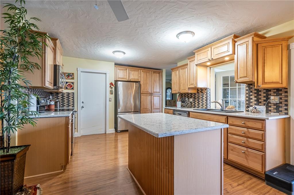 Lauderdale West 3 Sec 83- - Residential