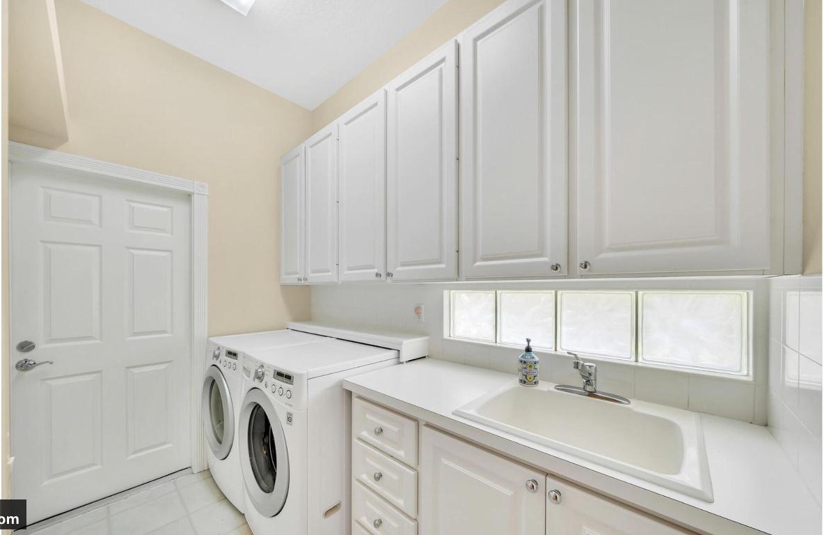 HAMMOCK RESERVE - Residential Lease