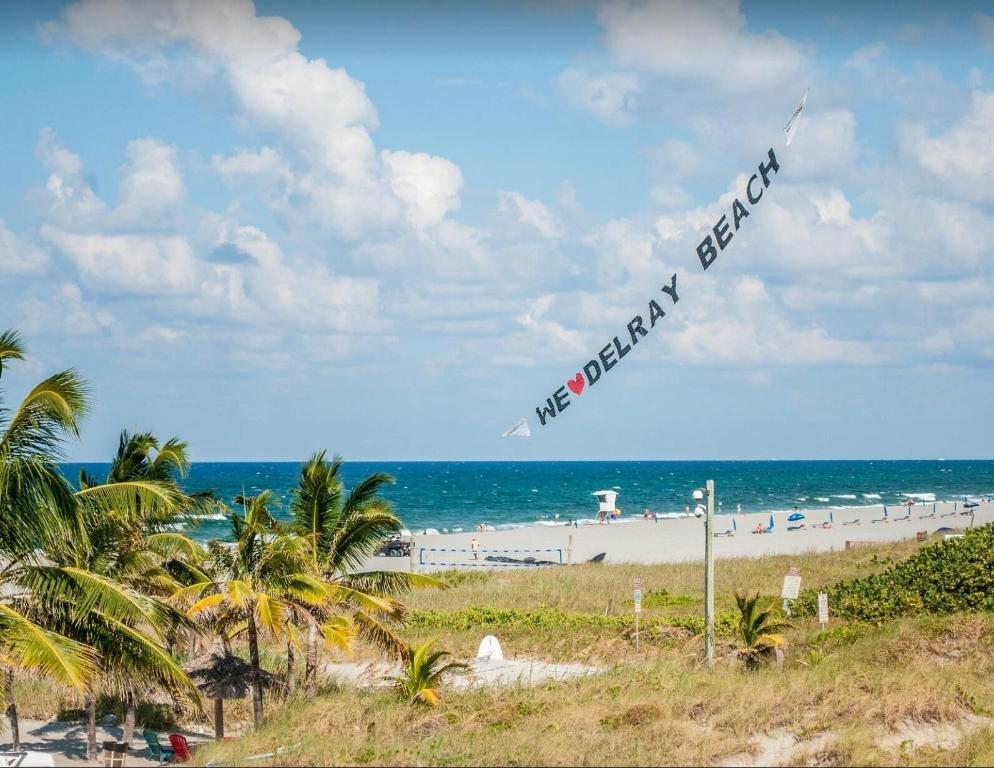 HAMMOCK RESERVE - Residential Lease