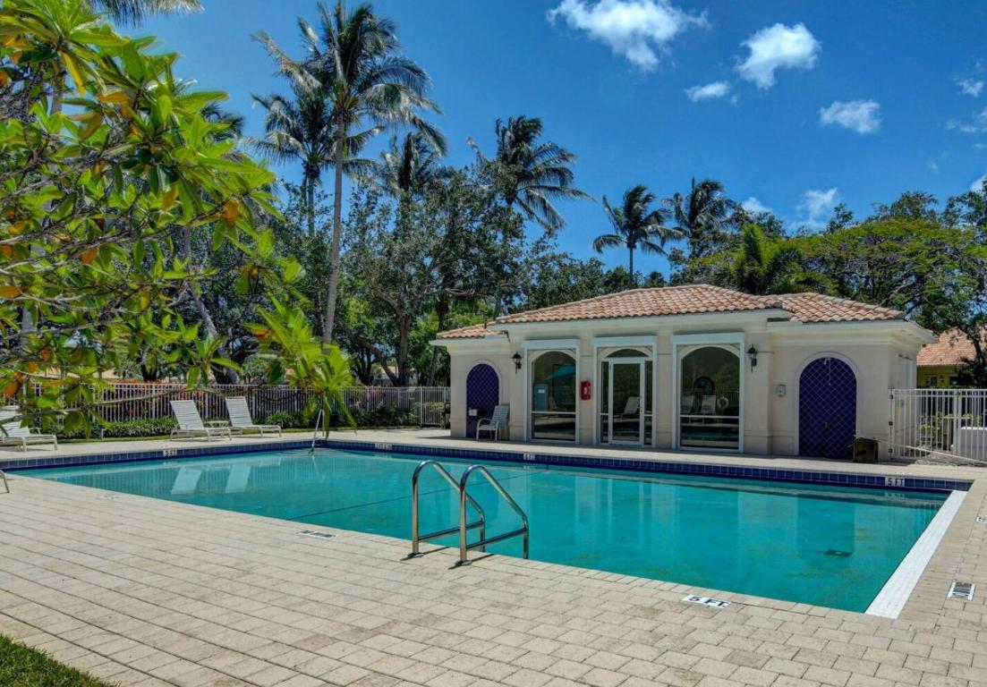 HAMMOCK RESERVE - Residential Lease