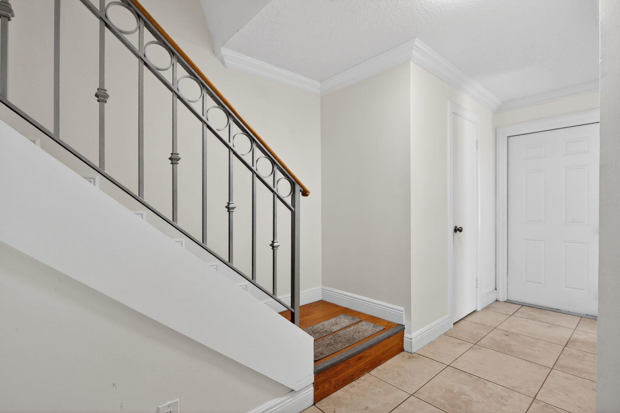 BLUE LAKE TOWNHOUSES - Residential